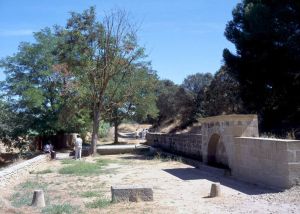 Las Calzadas Fountain. Barbuñales